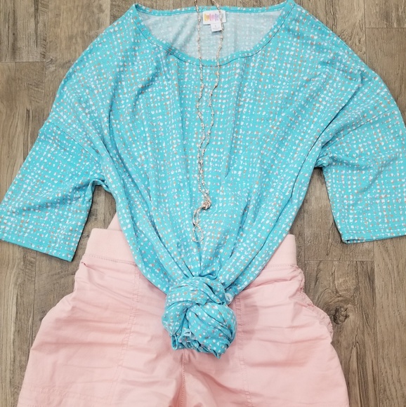**PRICE DROP!!** LulaRoe Irma - Size L - Picture 1 of 8